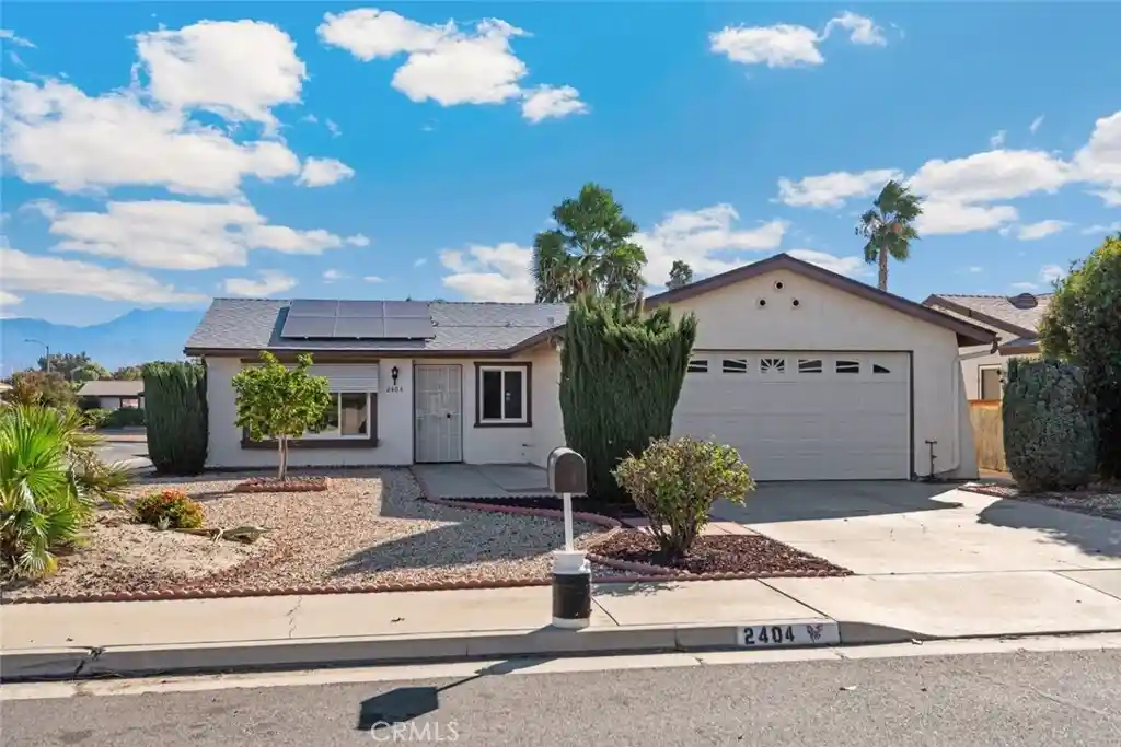 Photo 1 of Single family home for sale at 2404 El Rancho Cir, Hemet, CA 92545 | MLS# SW26223535 | Listing updated on 2026-10-19
