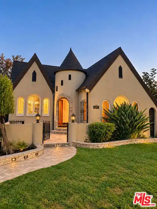 Single family home for sale at 4311 7th Avenue, Los Angeles, CA 90008 | MLS# 26102259