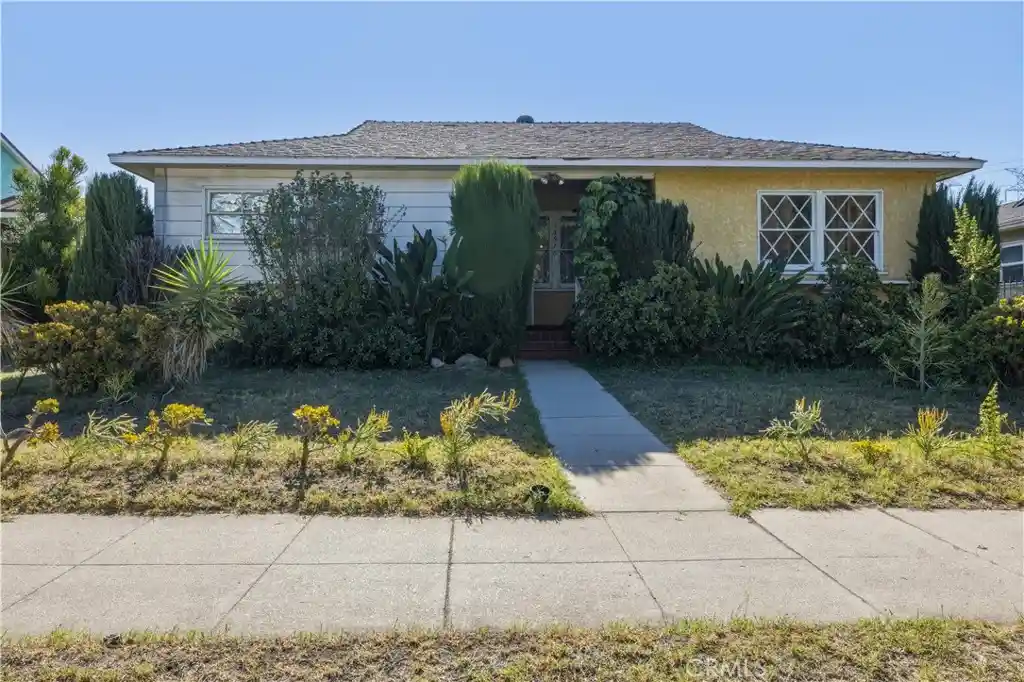 Single family home for sale at 13978 Terra Bella, Arleta, CA 91331 | MLS# SR26223199