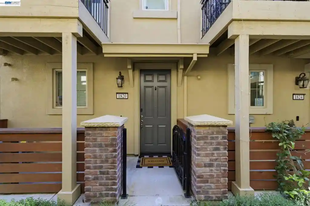 Photo 1 of Townhouse for sale at 1820 Enclave Pl, Concord, CA 94519 | MLS# 41151327 | Listing updated on 2026-10-22