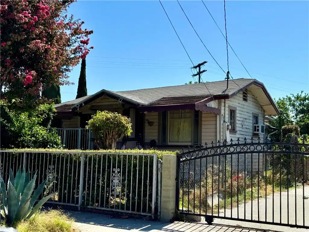 Single family home for sale at 2746 Benedict, Los Angeles, CA 90039 | MLS# SR26224035