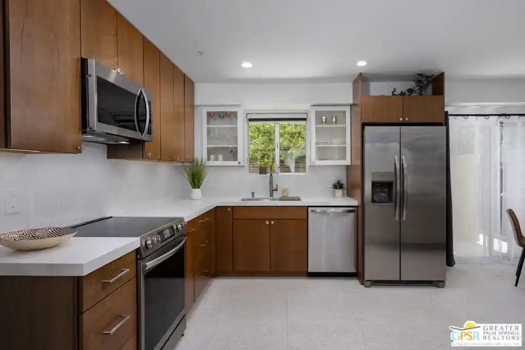 Listing Photo 1 - Condo for sale in 588 E San Lorenzo Rd located at 588 E San Lorenzo Rd, Palm Springs, CA 92264 - Unit #107