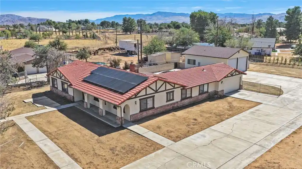 Photo 1 of Sale Pending at 20319 Seneca Rd, Apple Valley, CA 92307 | MLS# HD26223837 | Listing updated on 2026-10-26