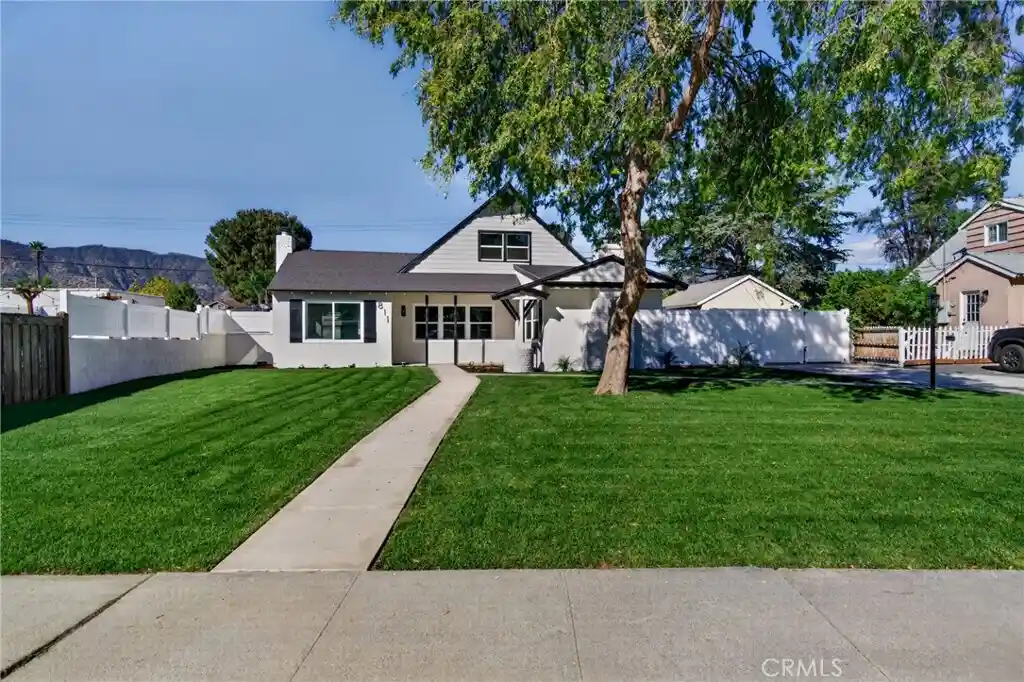 Photo 1 of Single family home for sale at 811 E Ada, Glendora, CA 91741 | MLS# IV26224078 | Listing updated on 2026-10-28