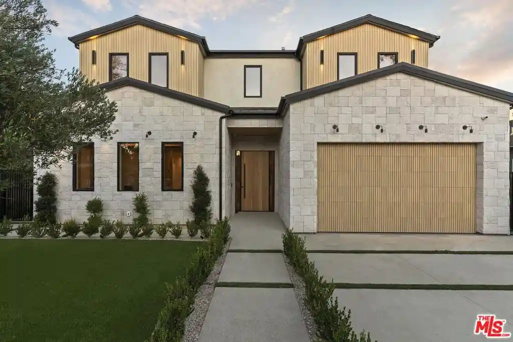 Photo 1 of Single family home for sale at 4644 Wortser Ave, Sherman Oaks, CA 91423 | MLS# 26102458 | Listing updated on 2026-10-23