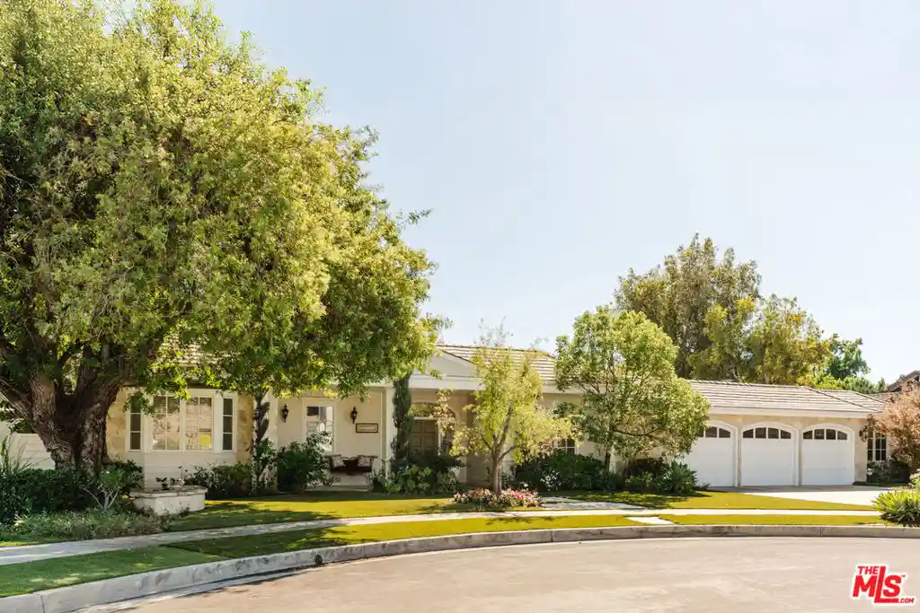 Photo 1 of Single family home for sale at 17340 Cumpston St, Encino, CA 91316 | MLS# 26102348 | Listing updated on 2026-10-23