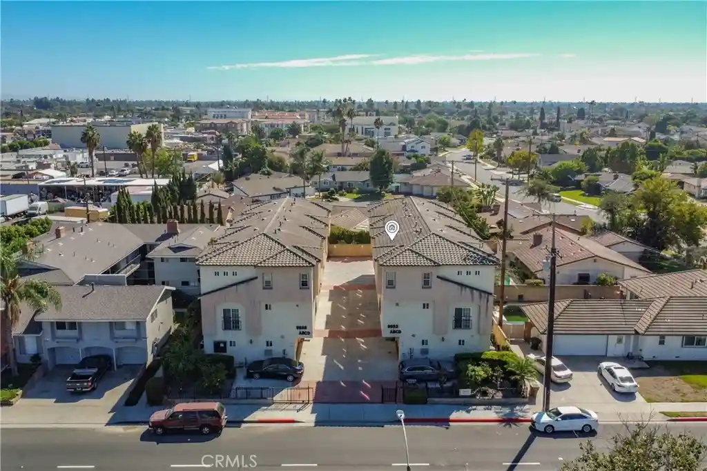 Photo 1 of Townhouse for sale at 9882 W Broadway, Anaheim, CA 92804 | MLS# OC26221929 | Listing updated on 2026-10-24