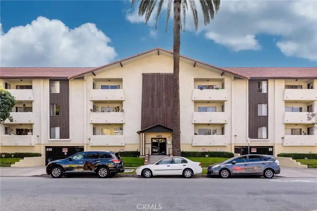 Condo for sale at 1422 Rock Glen Ave #203, Glendale, CA 91205 | MLS# GD26224164