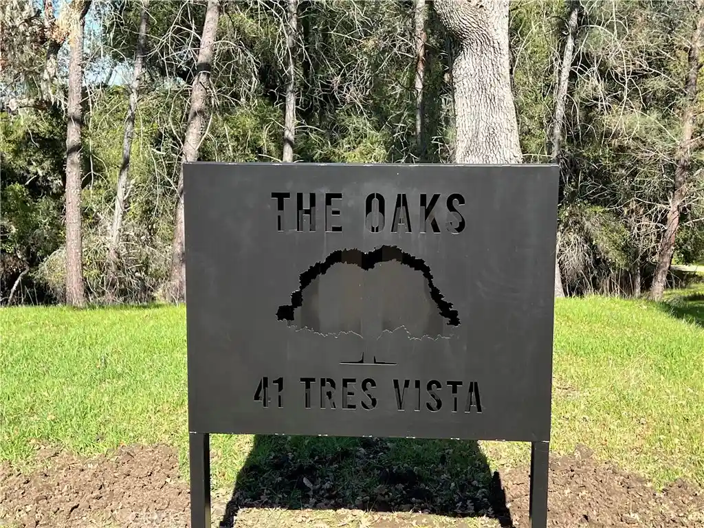 Land for sale at 41 Tres Vista Pl, Paso Robles, CA 93446 | MLS# SC26223818