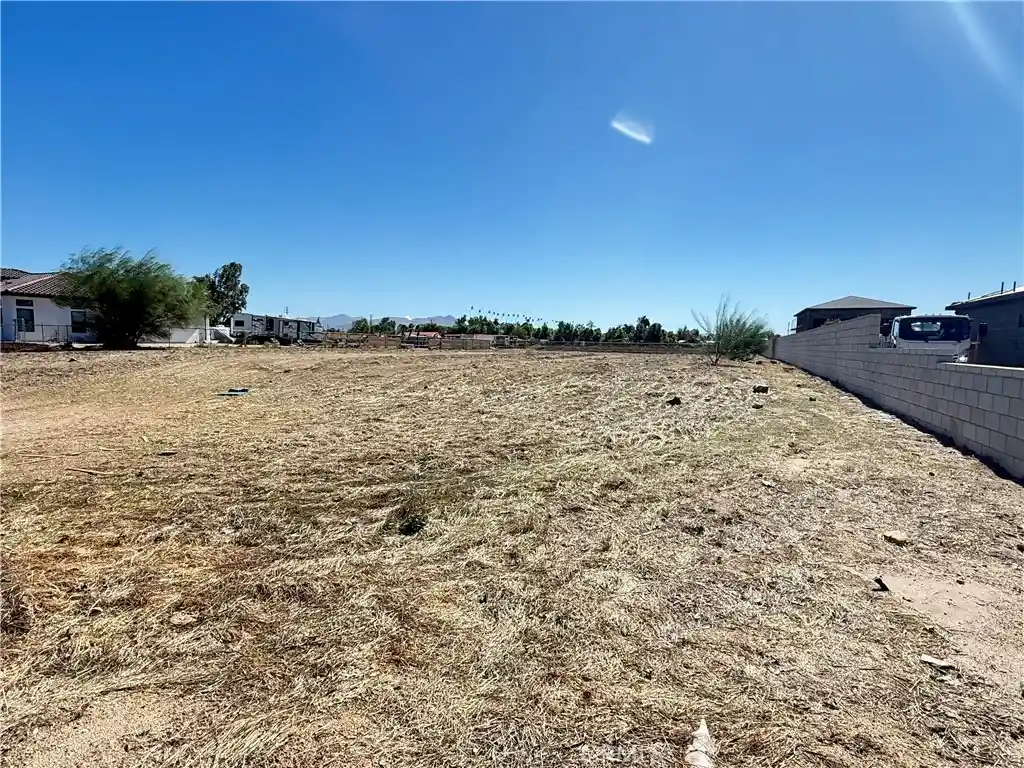 Photo 1 of Land for sale at 0 Commonwealth Ave, Hemet, CA 92543 | MLS# SW26224203 | Listing updated on 2026-10-22