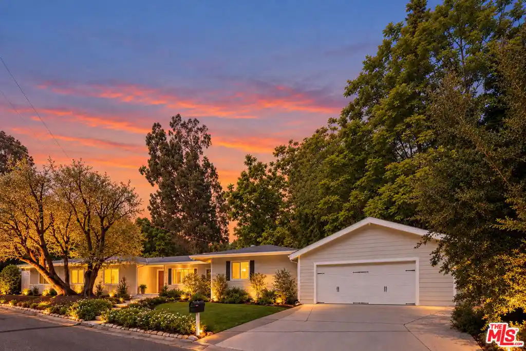 Photo 1 of Single family home for sale at 4901 Palo Dr, Tarzana, CA 91356 | MLS# 26997499 | Listing updated on 2026-10-30