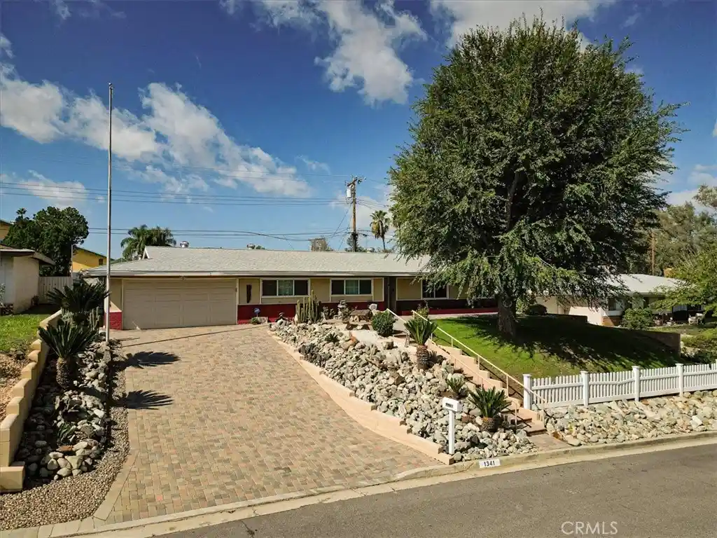 Photo 1 of Single family home for sale at 1341 San Miguel, Beaumont, CA 92223 | MLS# IG26224088 | Listing updated on 2026-10-30