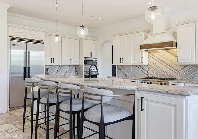 Photo 4 of Single family home for sale at 921 Monarch, La Canada Flintridge, CA 91011 | MLS# CV26224350 | Listing updated on 2026-10-31
