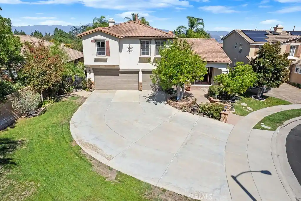 Photo 1 of Single family home for sale at 135 Custer Cir, Corona, CA 92881 | MLS# OC26224142 | Listing updated on 2026-10-28