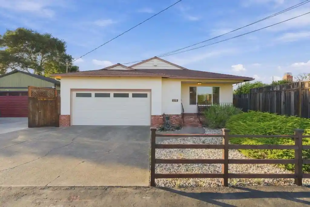 Single family home for sale at 985 Market St, Alameda, CA 94501 | MLS# ML82064791