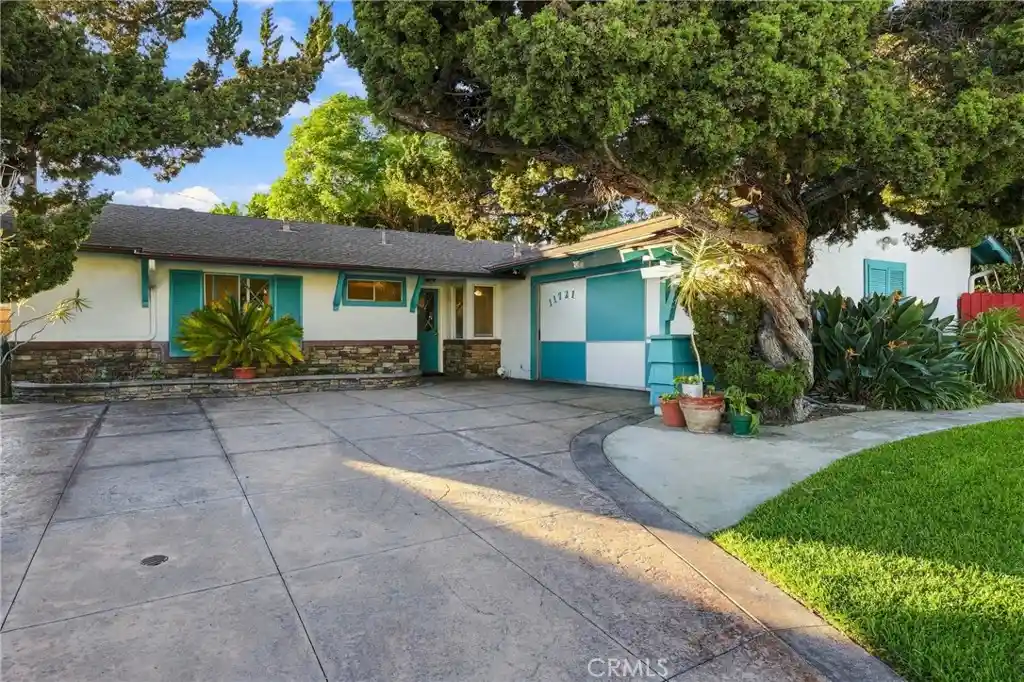 Photo 1 of Sale Pending at 11721 Bogardus Ave, Whittier, CA 90604 | MLS# PW26223028 | Listing updated on 2026-10-22