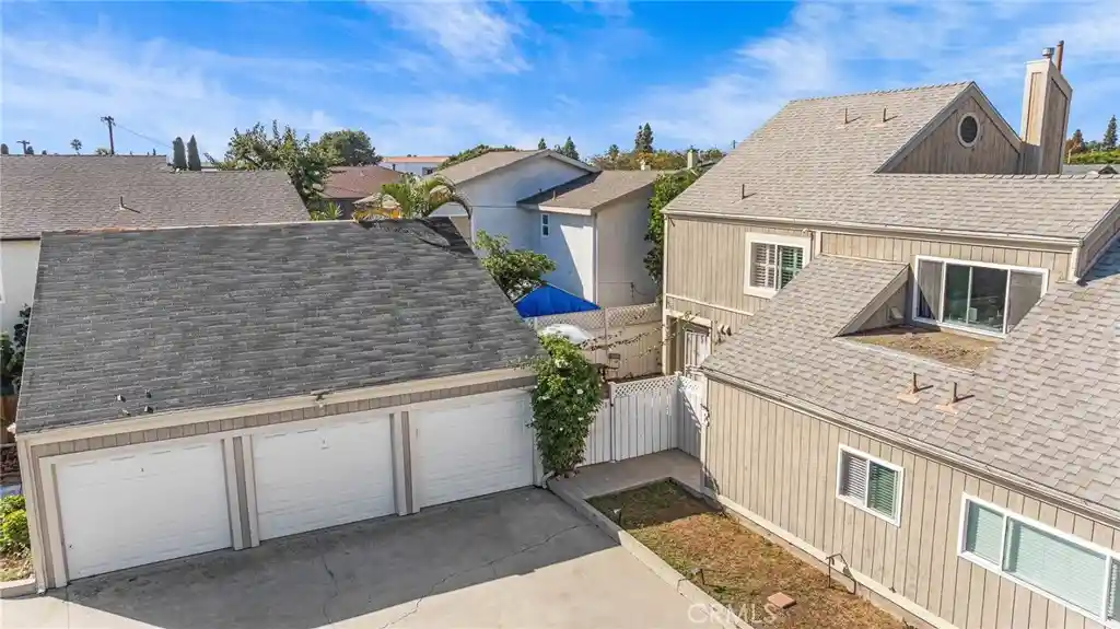 Photo 1 of Condo for sale at 594 Hamilton St #5, Costa Mesa, CA 92627 | MLS# OC26224469 | Listing updated on 2026-10-22