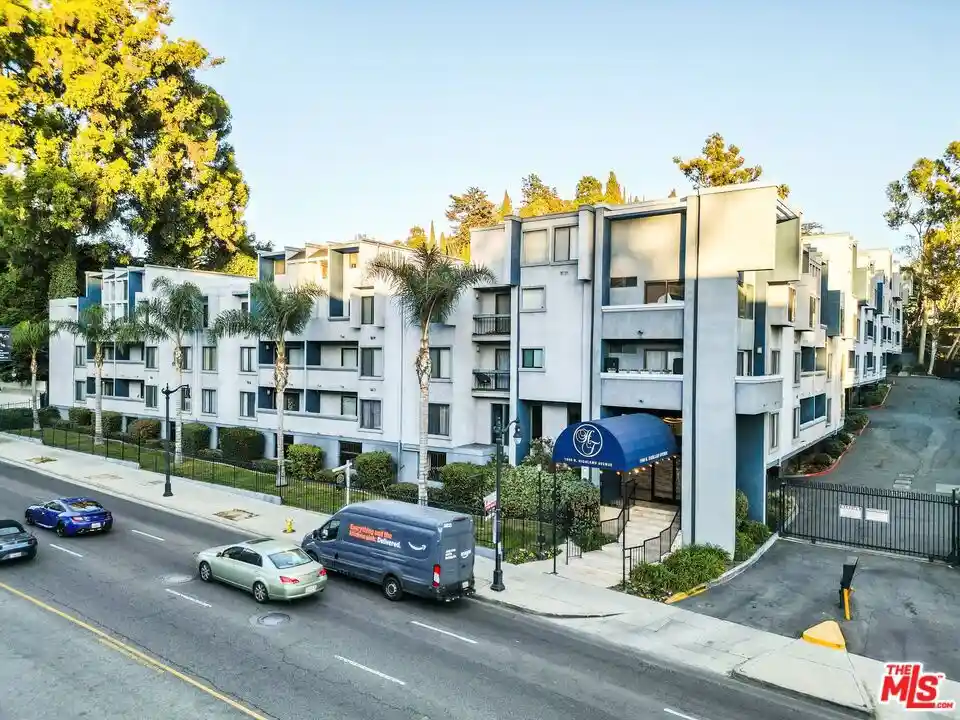 Condo for sale at 1940 N Highland Ave #21, Los Angeles, CA 90068 | MLS# 26102615