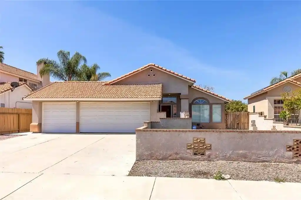Photo 1 of Single family home for sale at 1931 Harbor, Hemet, CA 92545 | MLS# IG26222239 | Listing updated on 2026-10-24