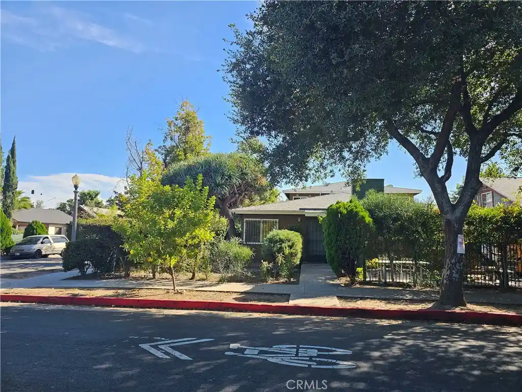 Photo 1 of Multi family home for sale at 262 E Mountain St, Pasadena, CA 91104 | MLS# GD26224613 | Listing updated on 2026-10-27