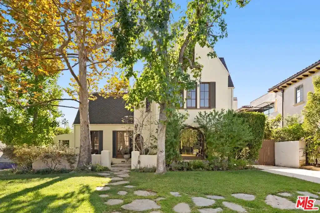 Photo 1 of Single family home for sale at 722 19th Street, Santa Monica, CA 90402 | MLS# 26102120 | Listing updated on 2026-10-28