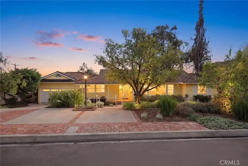 Photo 1 of Single family home for sale at 1709 El Vista Cir, Arcadia, CA 91006 | MLS# AR26224561 | Listing updated on 2026-10-29