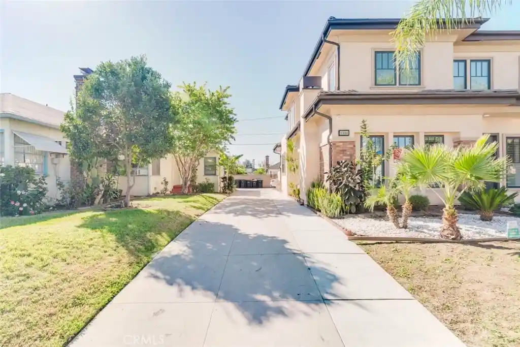 Photo 1 of Single family home for sale at 1308 E Broadway, Glendale, CA 91205 | MLS# GD26224161 | Listing updated on 2026-10-30