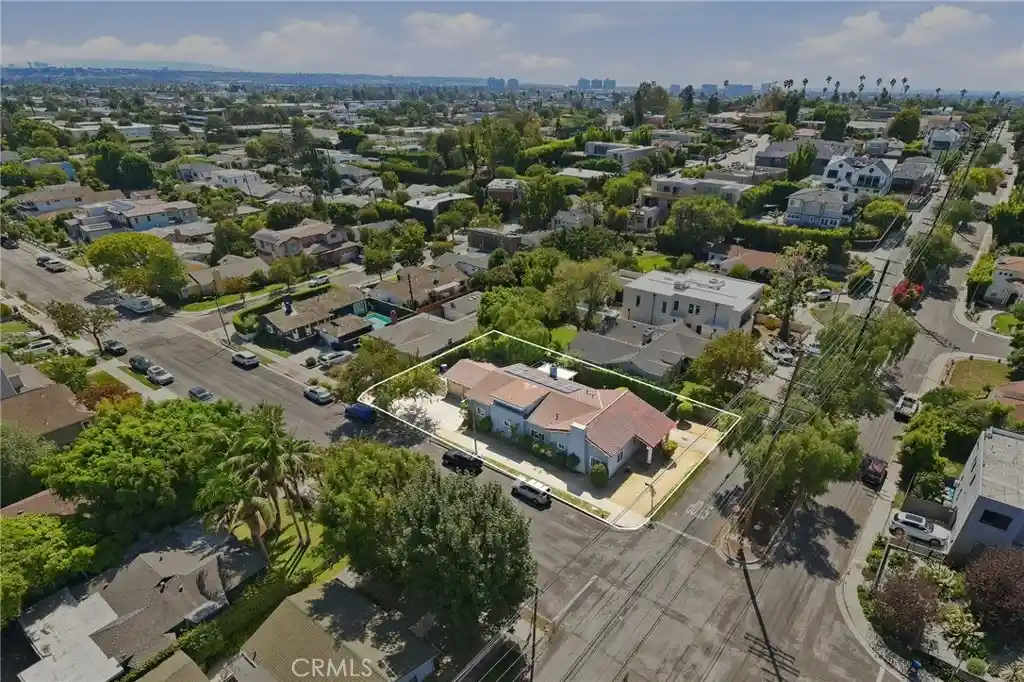 Single family home for sale at 3605 S Barrington Ave, Los Angeles, CA 90066 | MLS# SB26189923