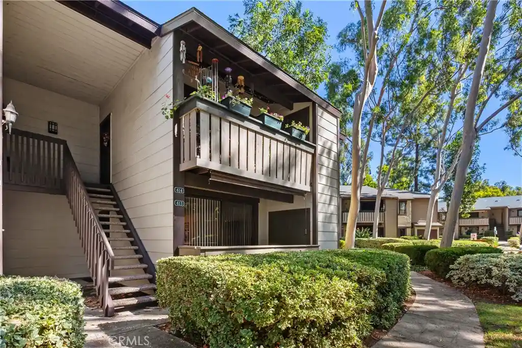 Listing Photo 1 - Condo for sale in 20702 El Toro located at 20702 El Toro, Lake Forest, CA 92630 - Unit #414