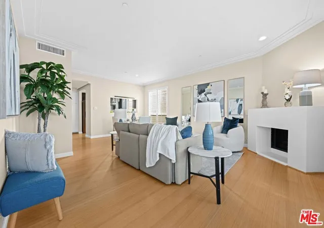 Listing Photo 1 - Condo for sale in building located at 117 S Clark Dr, West Hollywood, CA 90048 - Unit #305