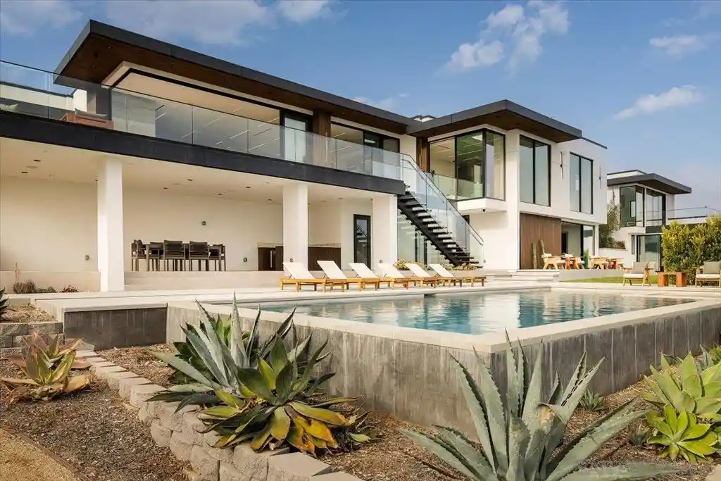 Photo 1 of Mansion for sale at 29623 Cuthbert Rd, Malibu, CA 90265 | MLS# 260025099SD | Listing updated on 2026-10-16
