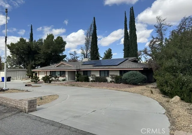 Photo 1 of Single family home for sale at 19546 Kona, Apple Valley, CA 92307 | MLS# OC26224957 | Listing updated on 2026-10-29