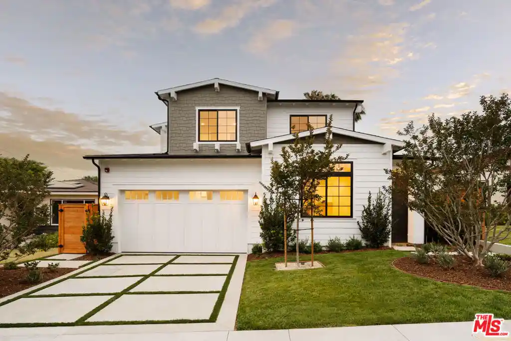 Photo 1 of Single family home for sale at 1827 9th Street, Manhattan Beach, CA 90266 | MLS# 26102506 | Listing updated on 2026-10-24