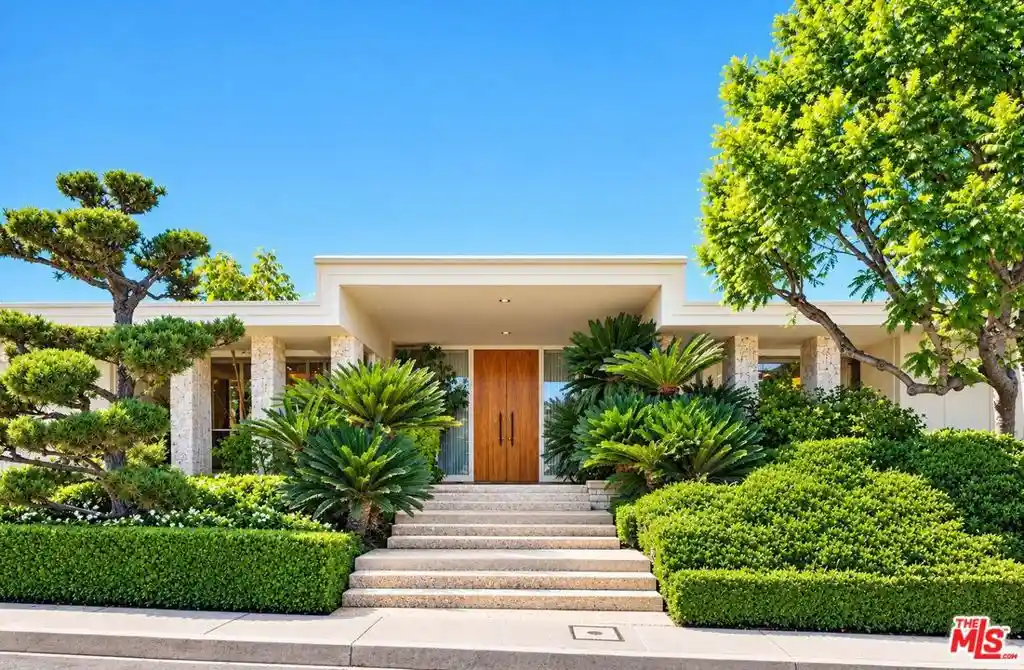 Single family home for sale at 3031 Elvido Dr, Los Angeles, CA 90049 | MLS# 26102452