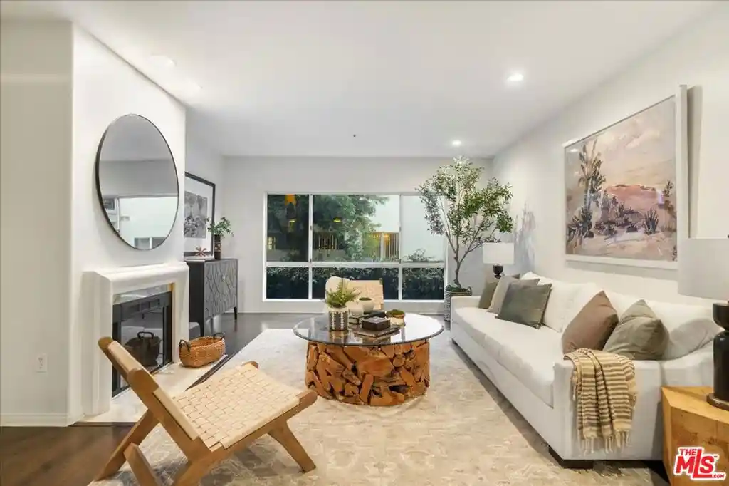 Photo 1 of Condo for sale at 11855 Goshen Ave #104, Los Angeles, CA 90049 | MLS# 26102813 | Listing updated on 2026-10-24