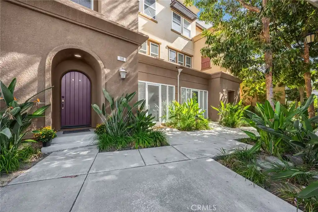 Photo 1 of Condo for sale at 110 E Santa Fe Ct, Placentia, CA 92870 | MLS# PW26224145 | Listing updated on 2026-10-24