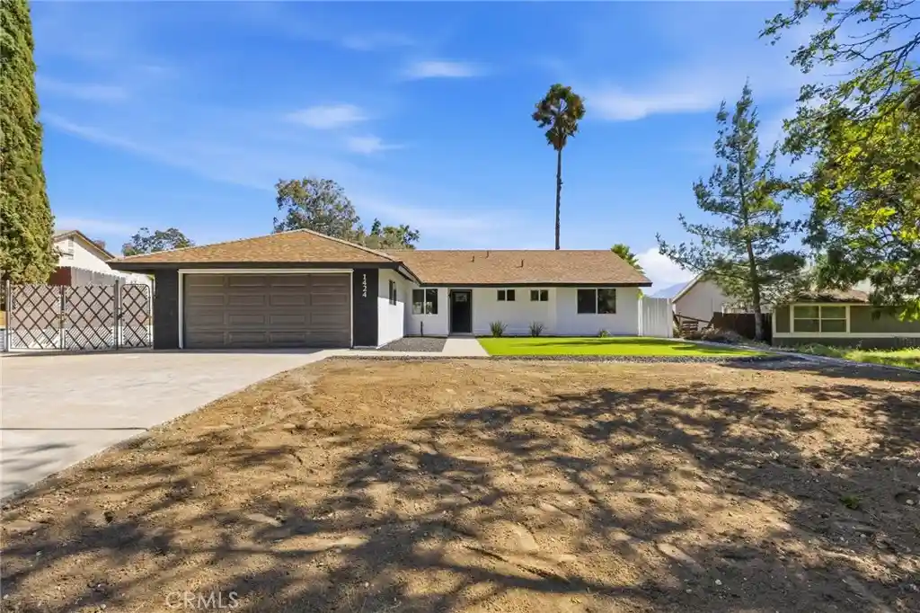 Photo 1 of Single family home for sale at 1424 Wyte Way, Banning, CA 92220 | MLS# IG26225238 | Listing updated on 2026-10-25