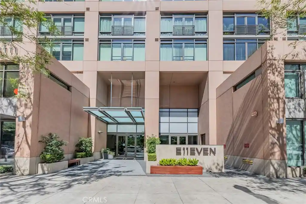 Condo for sale at 1111 S Grand Ave #518, Los Angeles, CA 90015 | MLS# SR26225423