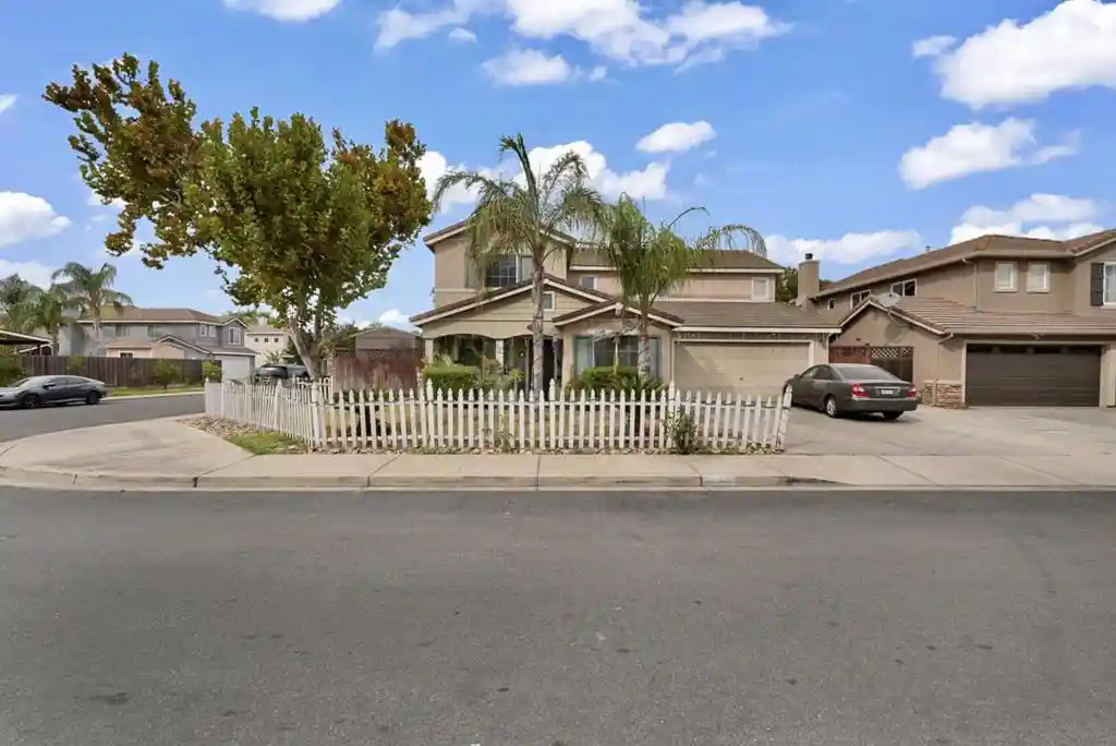 Single family home for sale at 825 Rolling Oak Ct, Modesto, CA 95351 | MLS# ML82064968