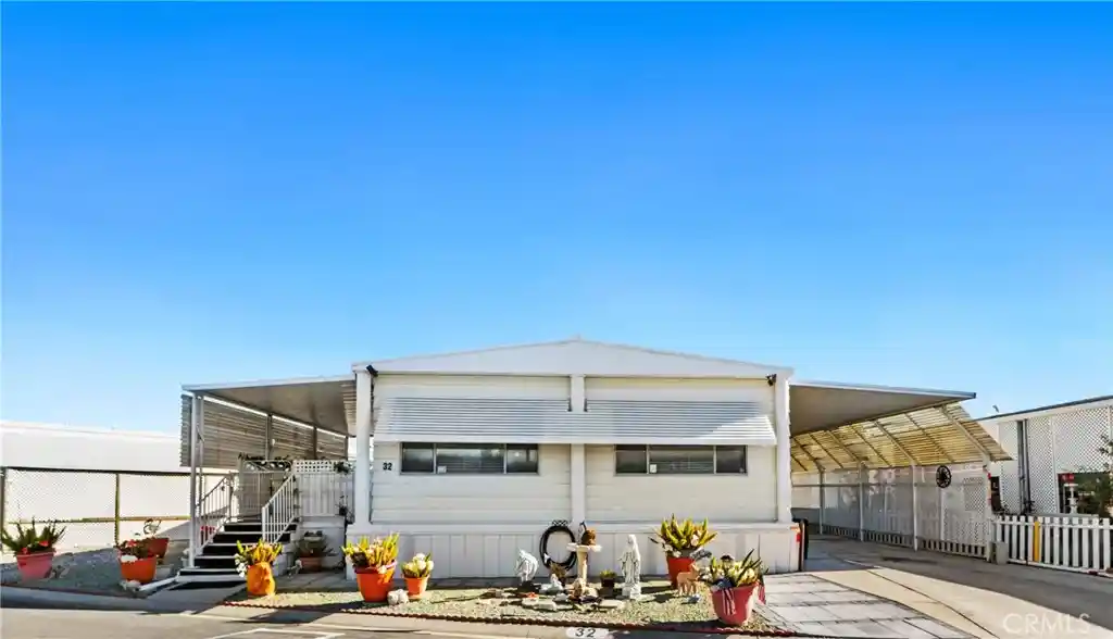 Manufactured home for sale at 9391 California Ave #32, Riverside, CA 92503 | MLS# IG26225465