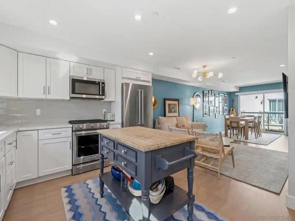Photo 1 of Sale Pending at 1952 Hornblend St #6, San Diego, CA 92109 | MLS# 260025160SD | Listing updated on 2026-10-28