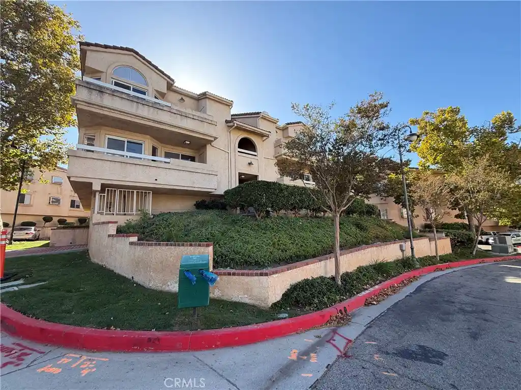 Photo 1 of Condo for sale at 19838 Sandpiper Pl #65, Newhall, CA 91321 | MLS# IV26225407 | Listing updated on 2026-10-29
