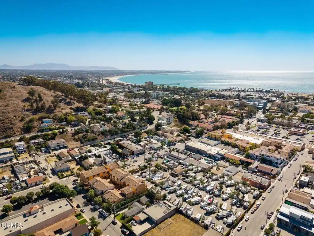 Condo for sale at 285 N Ventura #14, Ventura, CA 93001 | MLS# V1-39345