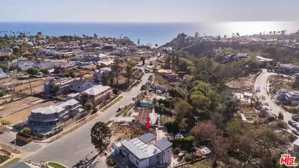 Photo 1 of Land for sale at 651 Muskingum Ave, Pacific Palisades, CA 90272 | MLS# 26102296 | Listing updated on 2026-10-26