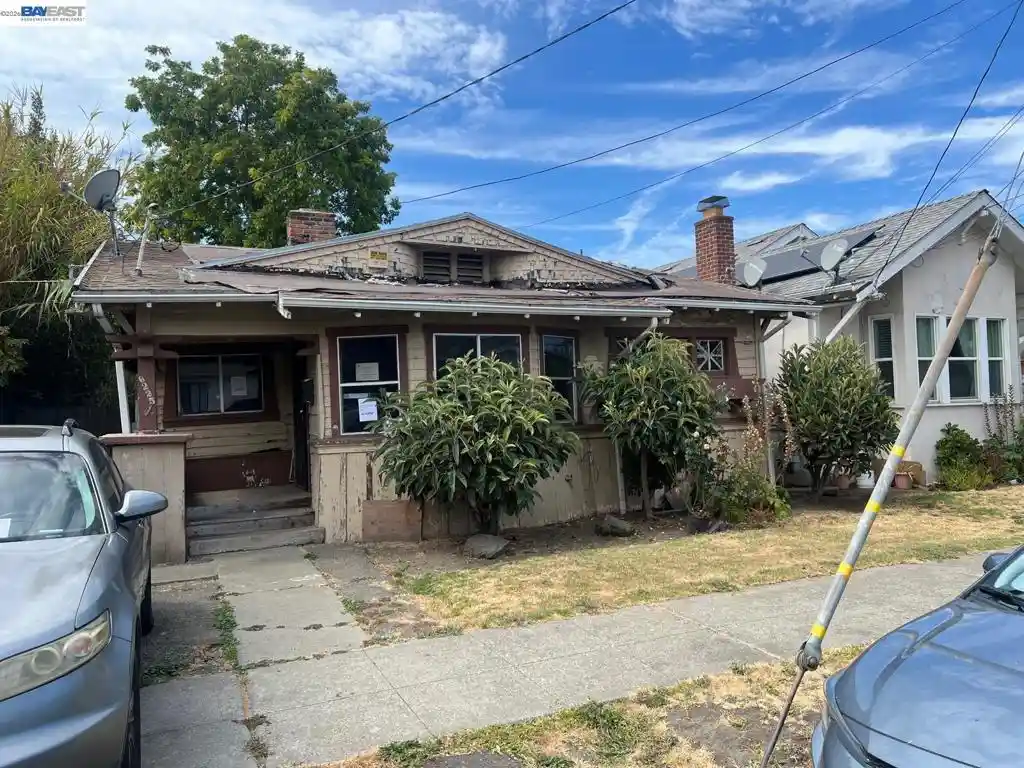 Single family home for sale at 6225 Tevis St, Oakland, CA 94621 | MLS# 41151614