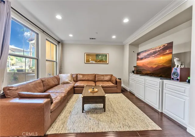 Listing Photo 4 - Condo for sale in building located at 191 Wild Lilac, Irvine, CA 92620