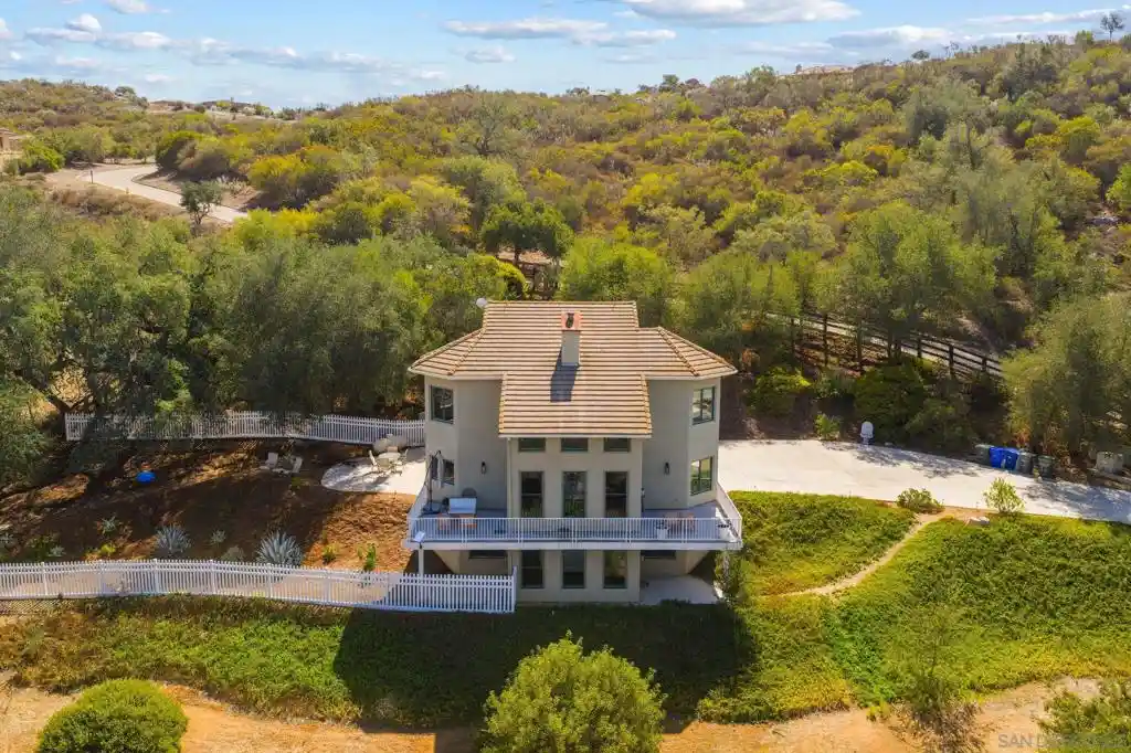 Single family home for sale at 26285 Calle De Encinas, Valley Center, CA 92082 | MLS# 260025210SD