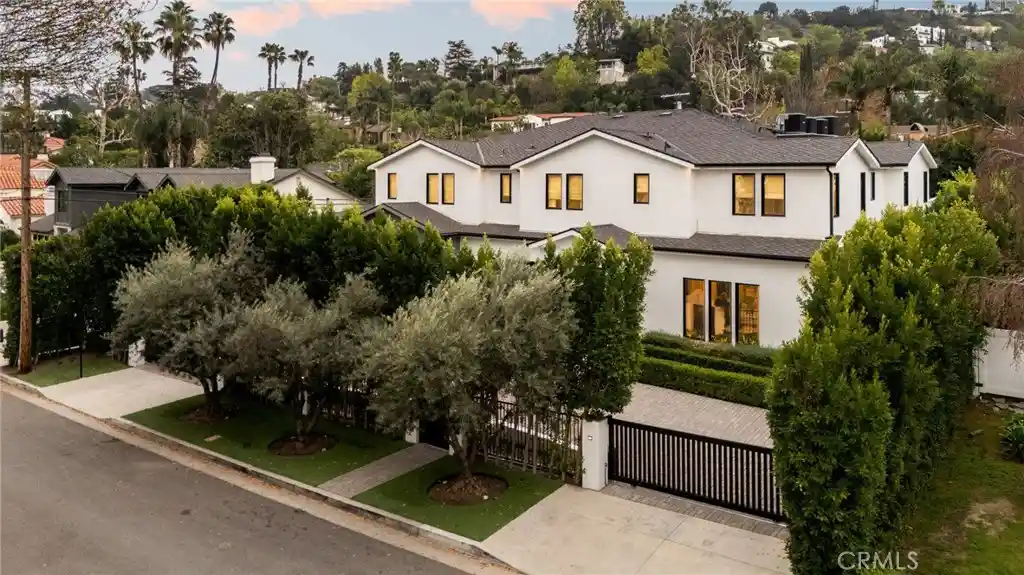 Photo 1 of Mansion for sale at 14324 Roblar, Sherman Oaks, CA 91423 | MLS# SR26223325 | Listing updated on 2026-10-27