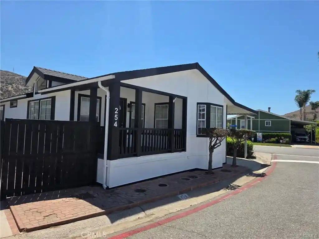 Photo 1 of Manufactured home for sale at 4901 Green River Rd #254, Corona, CA 92880 | MLS# CV26226035 | Listing updated on 2026-10-21