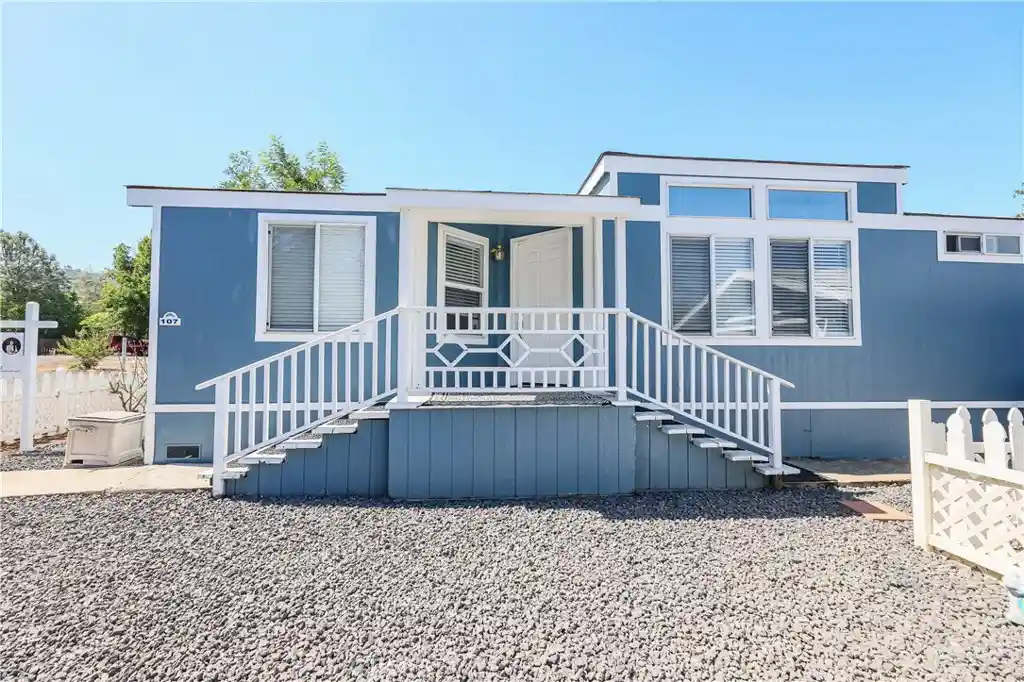 Manufactured home for sale at 400 Sulphur Bank Dr #107, Clearlake Oaks, CA 95423 | MLS# LC26225660